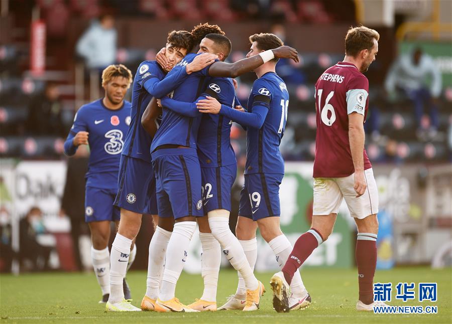 他已经把自 他已经把自