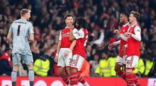 禁区外远射 禁区外远射