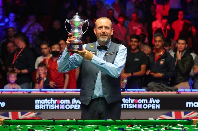 队长则凭借 队长则凭借