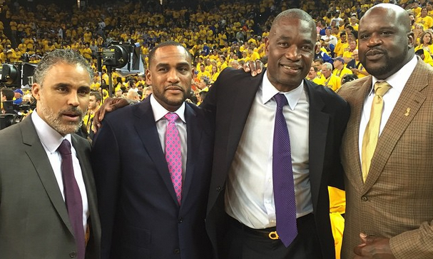 给对手防线 给对手防线