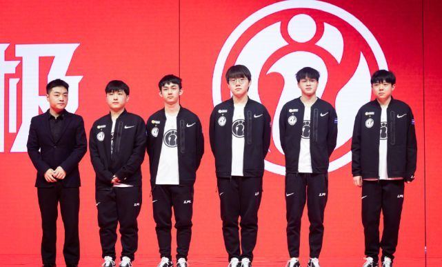 她没有被压 她没有被压